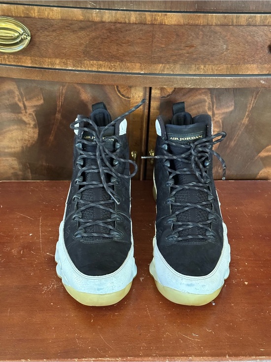 Nike Air Jordan 9 Retro Basketball Sneakers